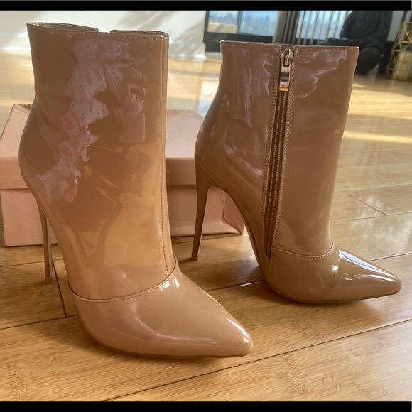 simmi Shoes - Brand New Simmi patent leather tan ankle Boots sz7